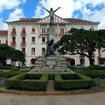 A cidade brasileira construída sobre um vulcão extinto