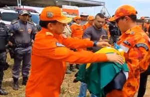 Adeus à heroína: Homenagens marcam a despedida da cadela Yara