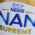 Anvisa barra lotes de fórmulas infantis da Nestlé no Brasil