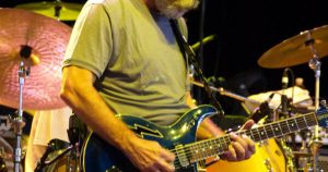 Bob Weir, fundador e guitarrista dos Grateful Dead, morre aos