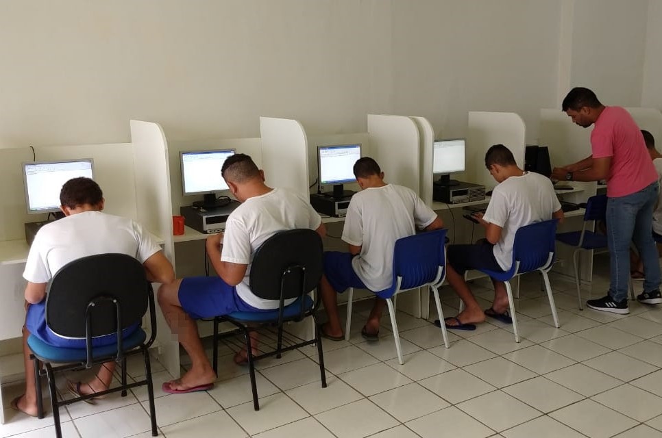 Brasil atinge recorde histórico com mais de 715 mil jovens