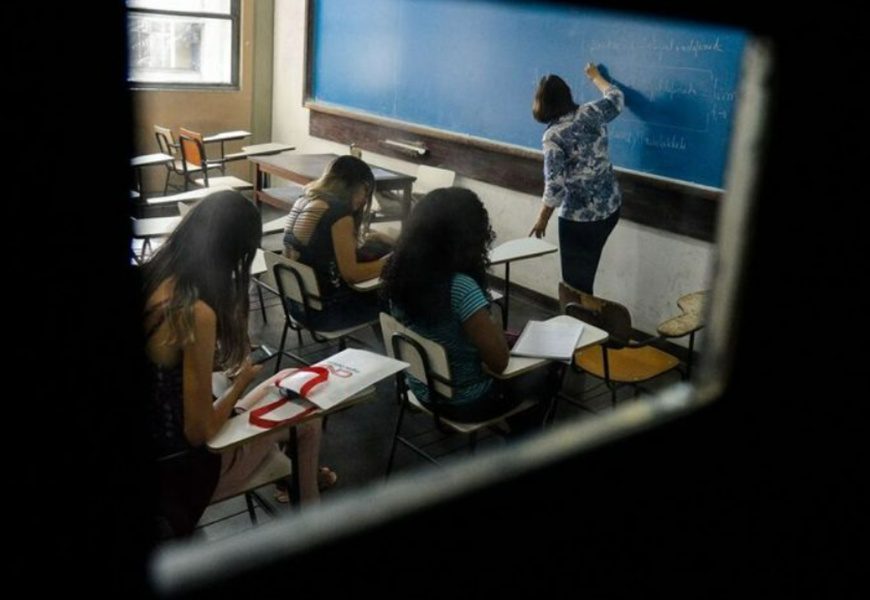 CNTE critica previsão de reajuste de 0,37% no piso nacional