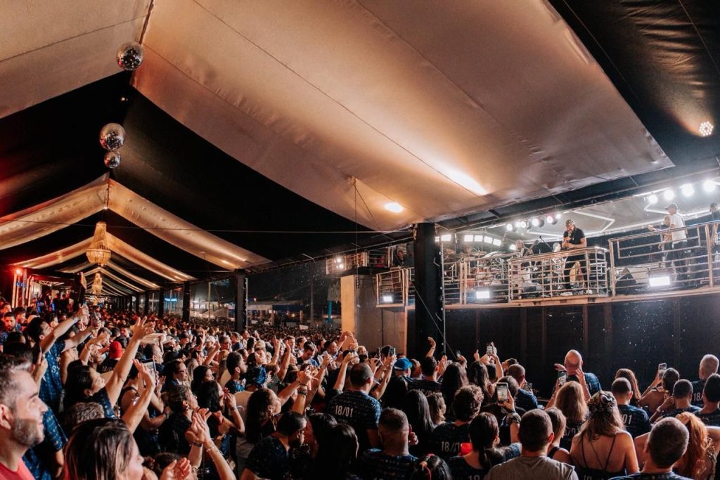 Camarote Stage abre temporada no pré-carnaval com lotação máxima e
