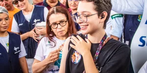 Cidades do CE e MG iniciam vacinação contra dengue com dose