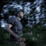 Como autossabotagem se relaciona com instintos de sobrevivência?