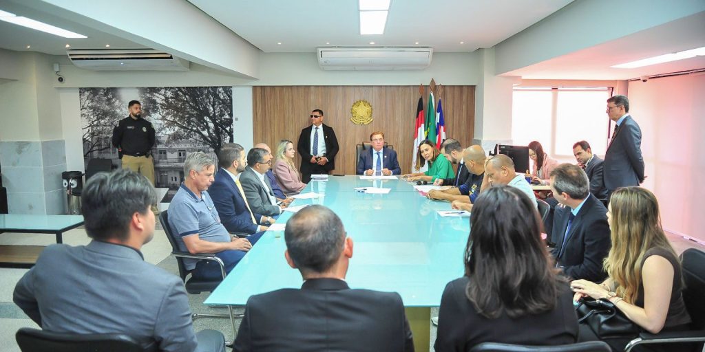 Conciliação sobre greve de ônibus em São Luís termina em