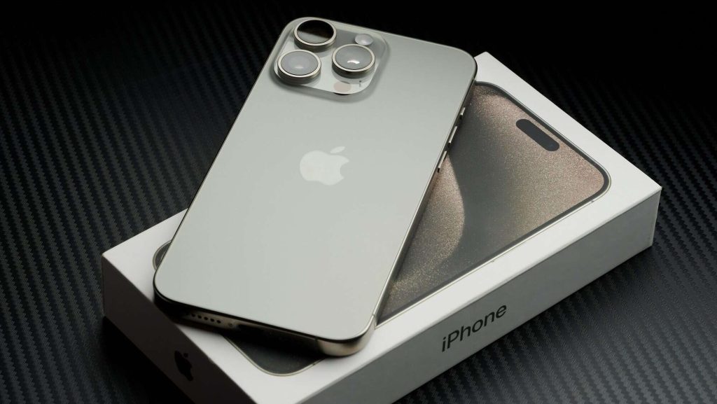 Crise dos chips faz Apple priorizar iPhones mais caros e