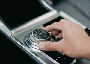 Detran-SP libera carros automáticos na prova e dá adeus ao