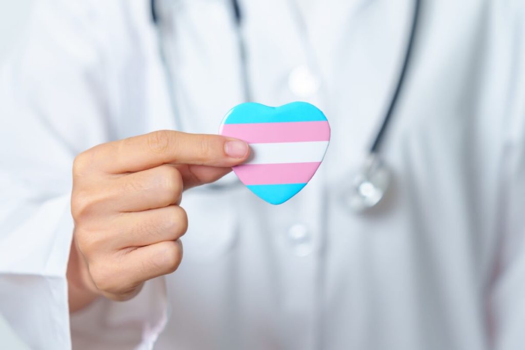 Dia da Visibilidade Trans: 5 princípios da cirurgia plástica na