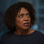 Dona de Mim: Jussara desmaia na porta de casa e