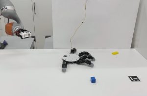 É você, Mãozinha? Conheça a mão robótica que pode andar