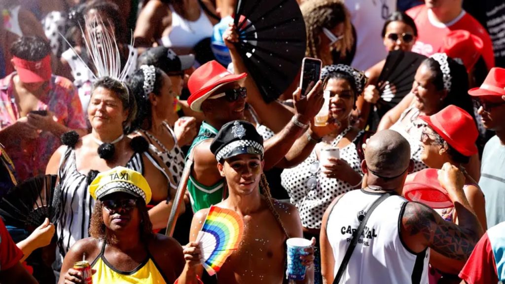 Embaixada dos EUA recomenda evitar favelas no Carnaval