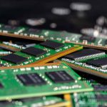 Escassez de chips de memória deve se estender até 2027,