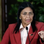 Forças Armadas da Venezuela reconhecem vice como presidente interina