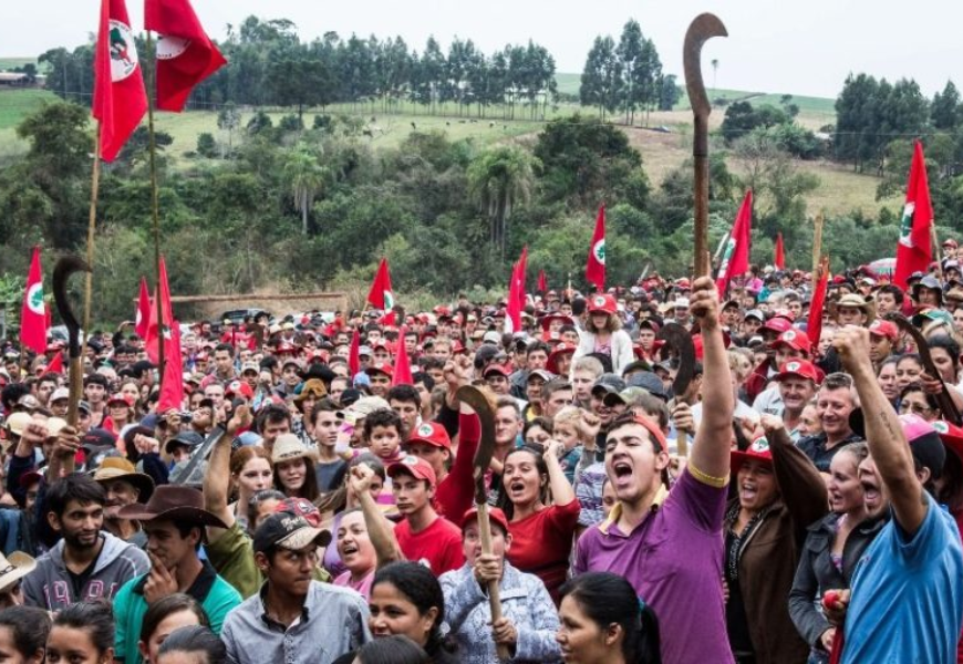 Governo Federal anuncia assentamento de 2 mil famílias no Paraná