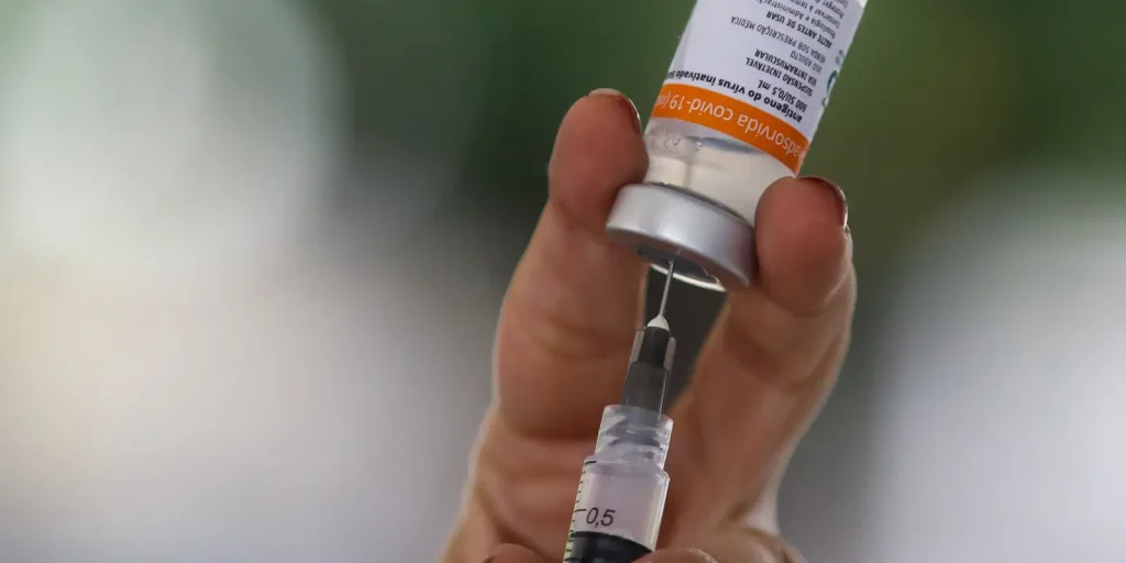 Há 5 anos, Brasil aplicava primeiras doses de vacina contra