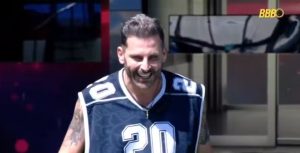 Henri Castelli passa mal novamente dentro da casa do BBB