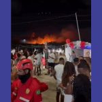 Incêndio em área de vegetação assusta público durante Réveillon na