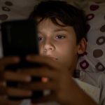 Inspirado na Austrália, Reino Unido considera banir crianças das redes