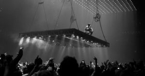 Kanye West faz pedido público de desculpa por ações que