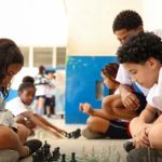 Lei de restrição ao uso de celular nas escolas terá