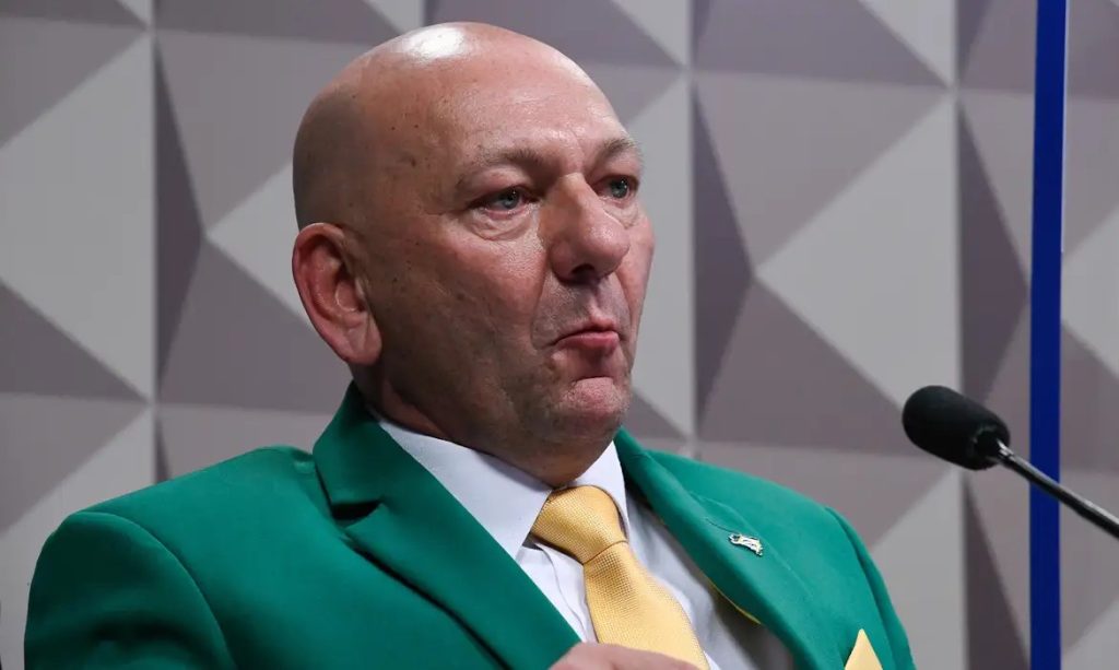 Luciano Hang anuncia processo contra o ator Tuca Andrada