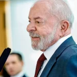 Lula afirma que salário mínimo é insuficiente, mas destaca papel