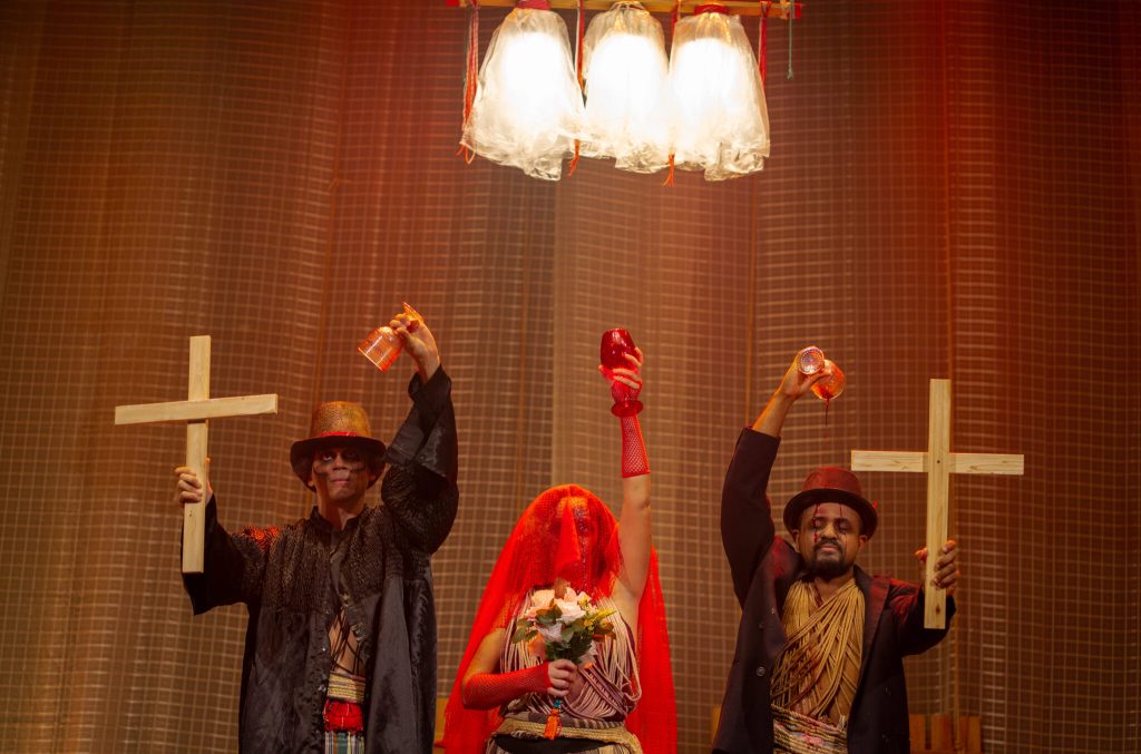 “Marcha para Nelson”: espetáculo provoca o público ao expor a