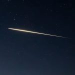 Meteoro? Nave da SpaceX deixa rastro brilhante no céu; veja