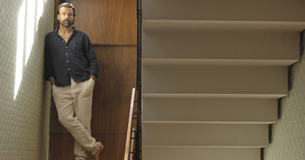 Miguel Araújo lança novo álbum de originais, “Por Fora Ninguém