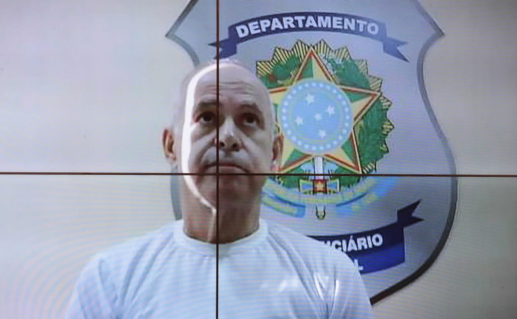 Moraes nega visitas com contato físico a réu por morte