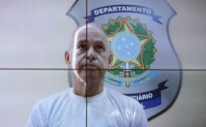 Moraes nega visitas com contato físico a réu por morte