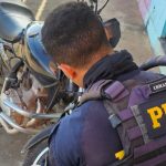 Motocicleta furtada há 17 anos é recuperada durante fiscalização em