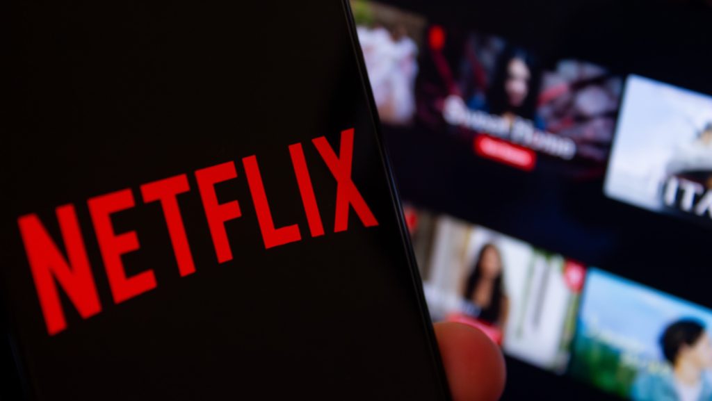 Netflix fecha acordo bilionário para ter filmes e séries da