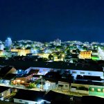 O efeito multiplicador: Como uma única fábrica de carros gera