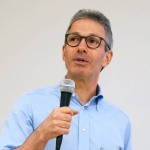 PL estuda Romeu Zema como vice de Flávio Bolsonaro para