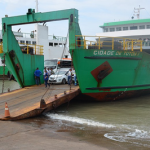 Passageiros deverão sair dos veículos durante a travessia de ferry