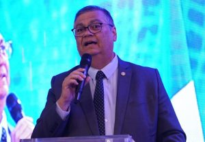 “Quem não provê um patamar mínimo de direitos é um