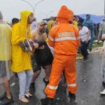 Raio atinge apoiadores durante ato de Nikolas Ferreira em Brasília