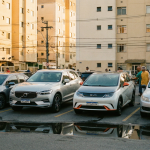 SUV elétrico ou híbrido plug-in? Entenda o que muda na