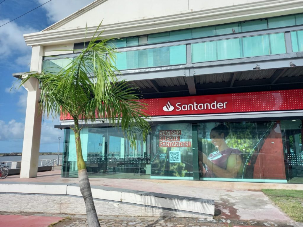 Santander abre vagas de emprego no Maranhão com salário a