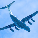 Setor de serviços interrompe sequência de altas e tem recuo