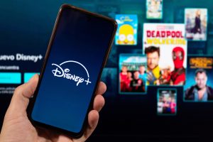 Virou moda: Disney+ terá feed vertical nos moldes do TikTok