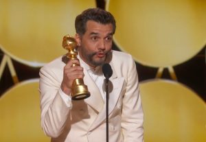 Wagner Moura leva o prêmio de Melhor Ator no Globo