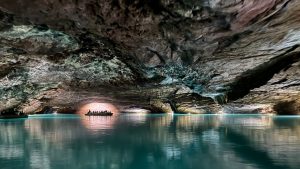 ‘Mar perdido’: como um garoto descobriu o maior lago subterrâneo